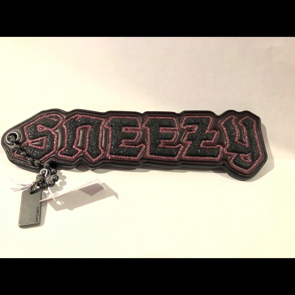 NWT Coach Disney SNEEZY Keychain/bagcharm.